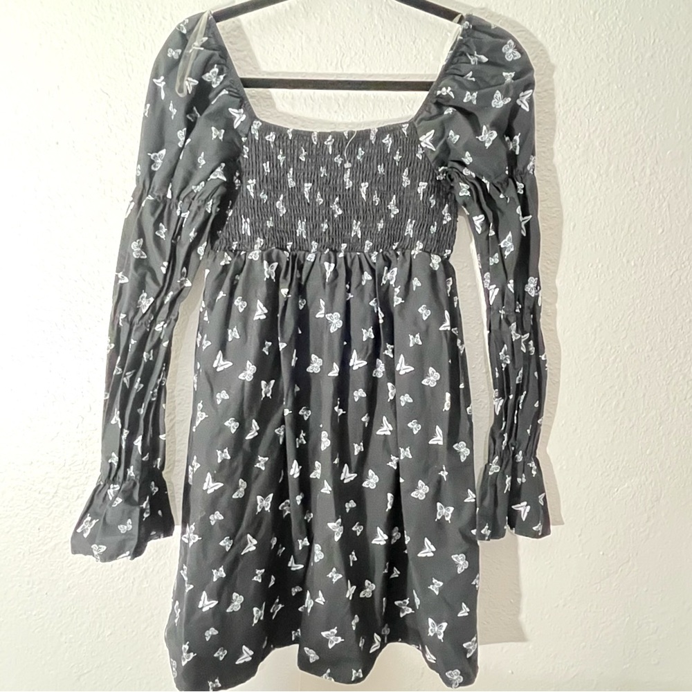 Black Wild Fable Size Small Smocked Bell Long Sleeve Blue Butterly Print Preowne